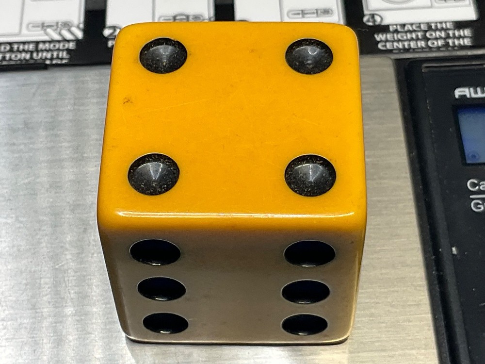 ———-LARGE SINGLE DICE——B-1