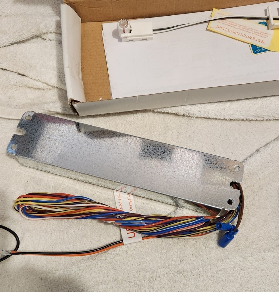 LITHONIA LIGHTING EI500 Fluorescent Battery Pack