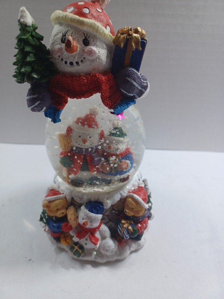 Christmas Snow Globe snowman