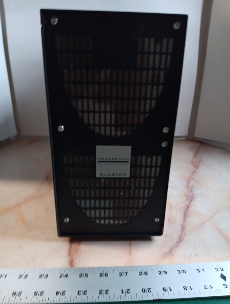INTEGRATION TECHNOLOGY SUBZERO 055RT 208V 10A 60HZ COMPUTER