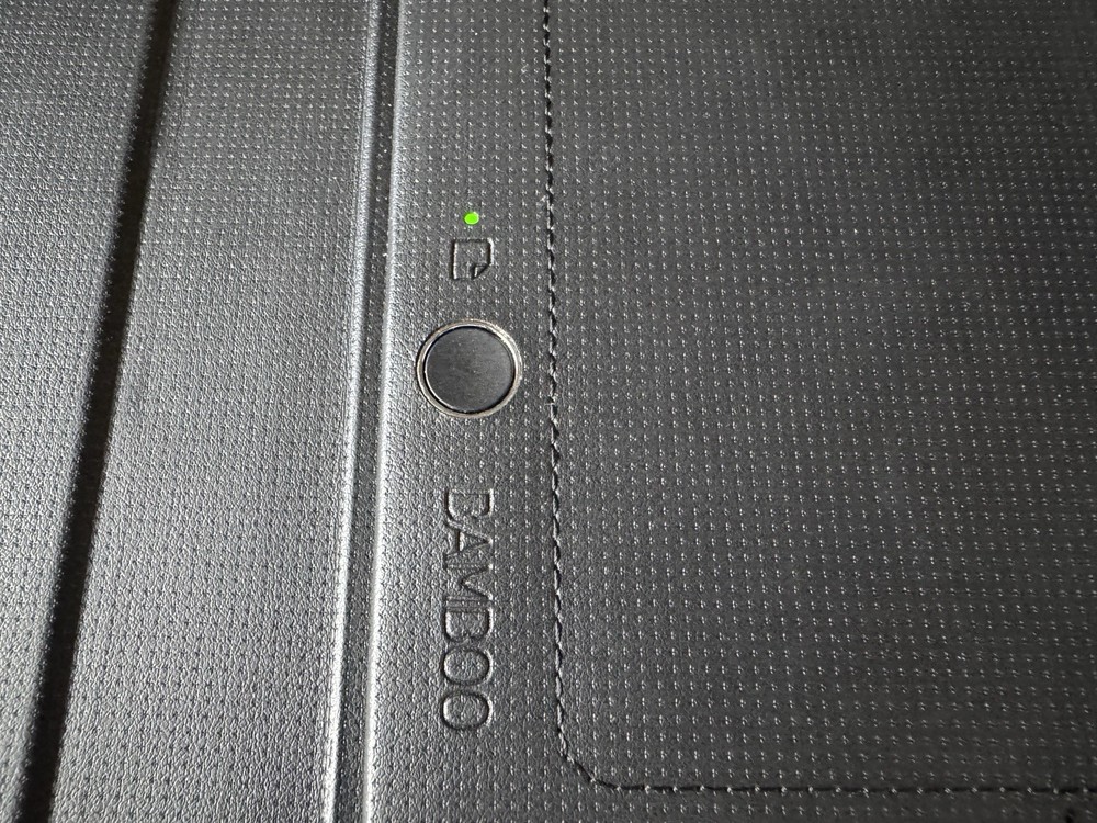 Wacom Bamboo Folio L A4 compatible smart pad dark gray
