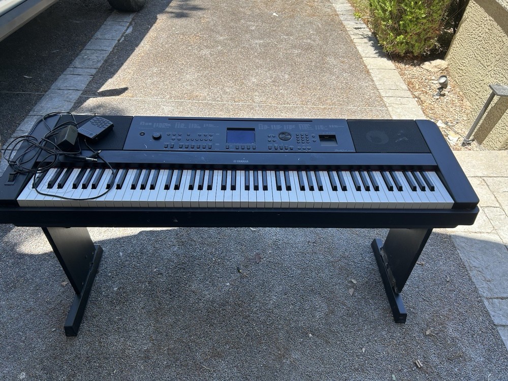 Yamaha Keyboard