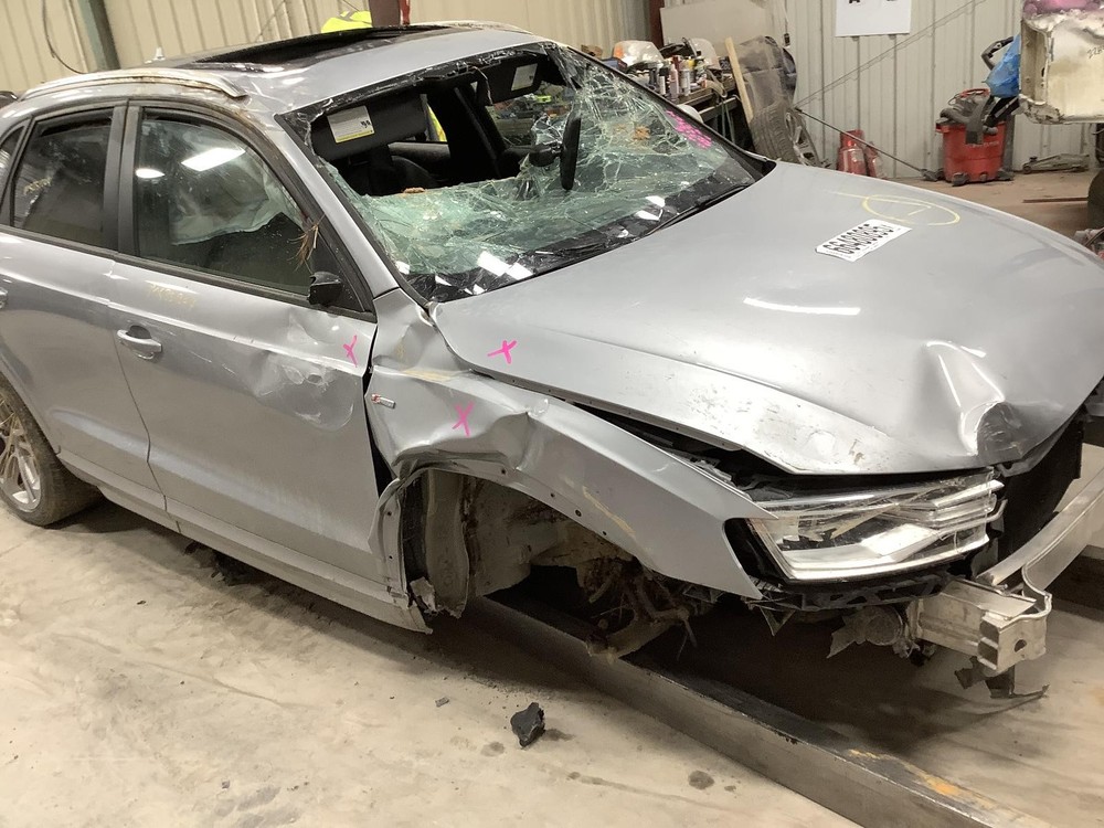 Used Headrest fits: 2018 Audi Q3 Grade A