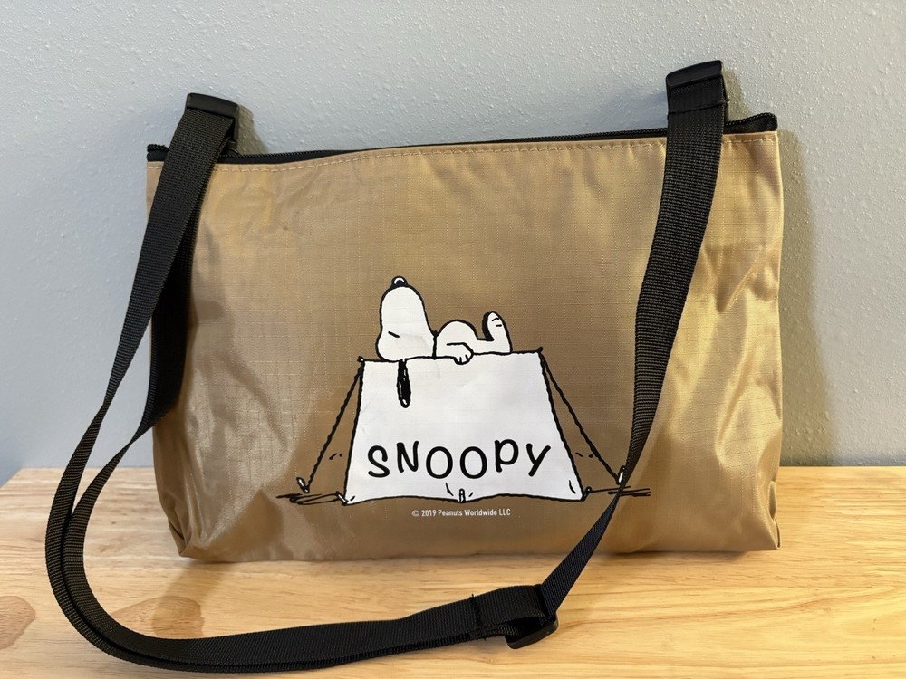 Peanuts Snoopy Handbag/Crossbody Bag