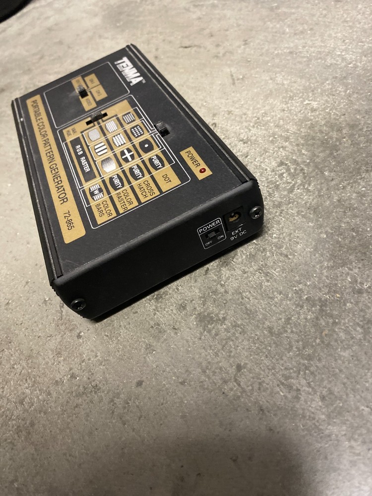 TENMA 72-865 Portable Color Pattern Generator