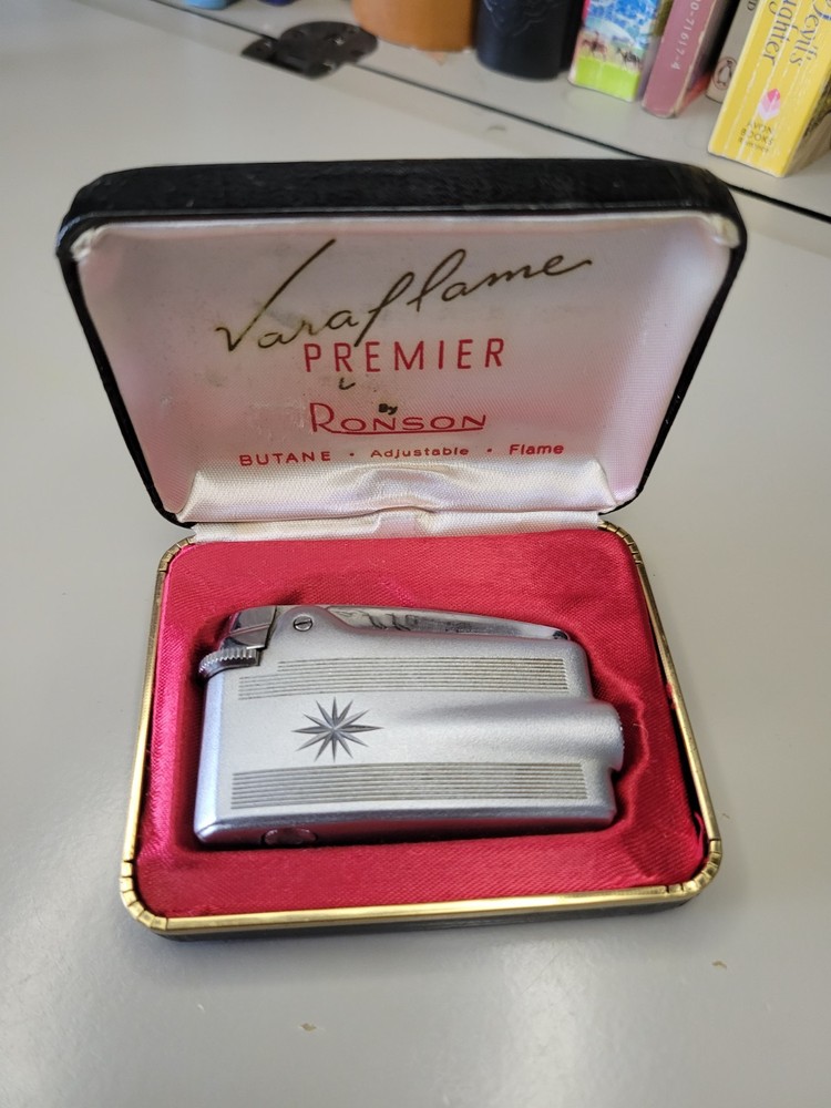 Vintage Ronson Varaflame Premier Lighter With Box (WORKING)