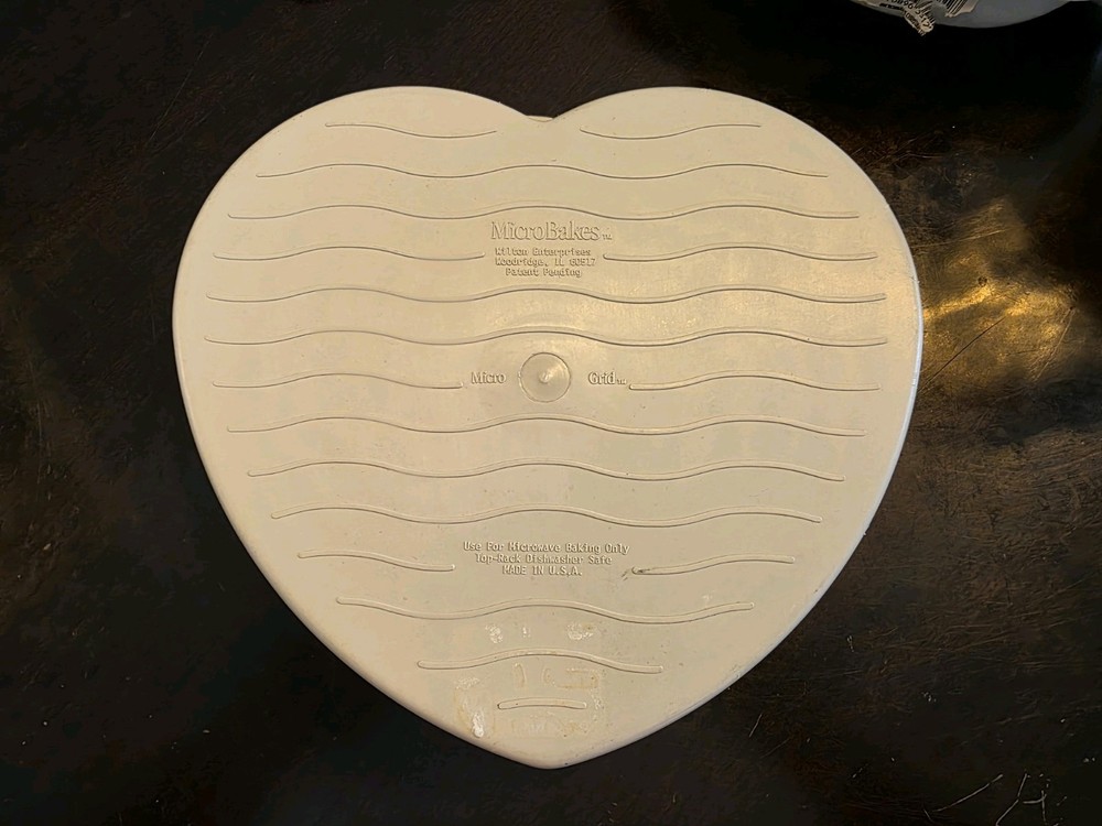 Micro Bakes Microwave Heart Cake Pan by Wilton