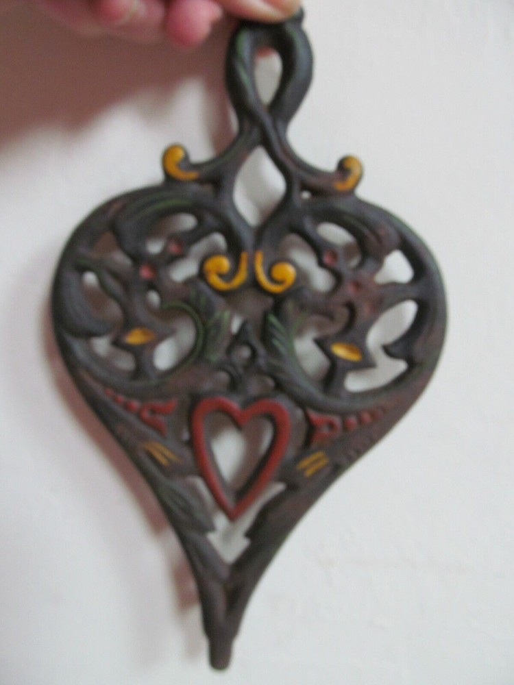 Wilton Cast iron painted heart trivet