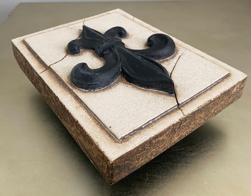 Sid Dickens Memory Block - T-26 "Fleur-De-Lis" - Retired Early Tile w/Oval Stamp