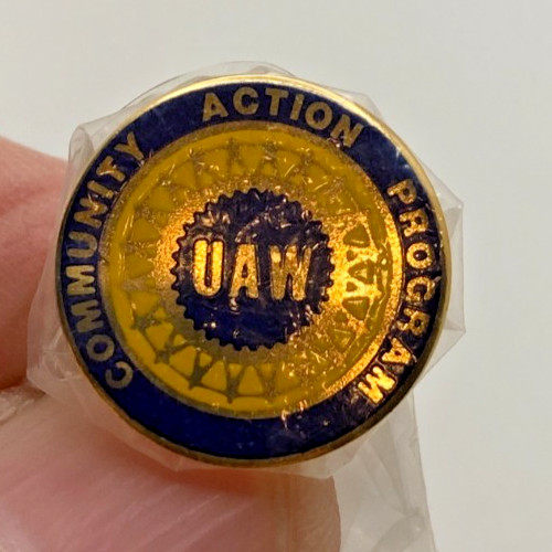 UAW Community Action Program Lapel Pin, United Auto Workers, Nice! NEW