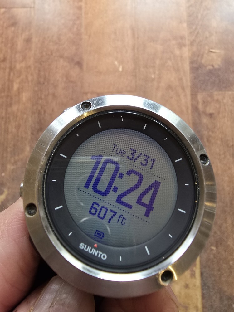 suunto traverse Model OW151