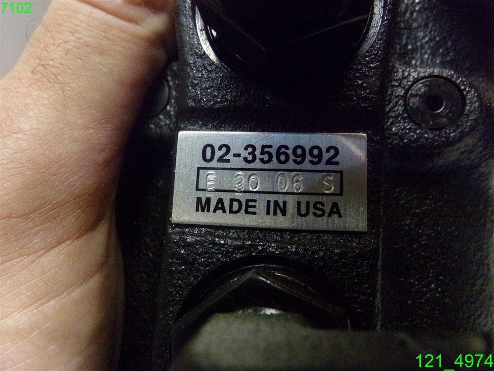 hydraulic pump 02-356992 double piston style E3006S