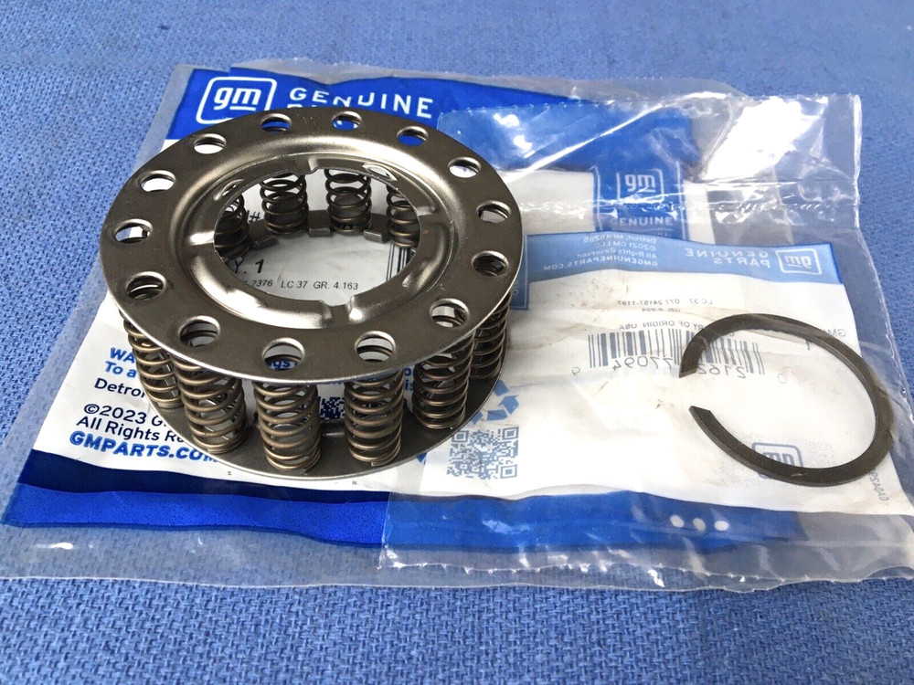 New GM 93-up 4L60E Forward Apply Input Spring Retainer Overrun Drum Snap Ring