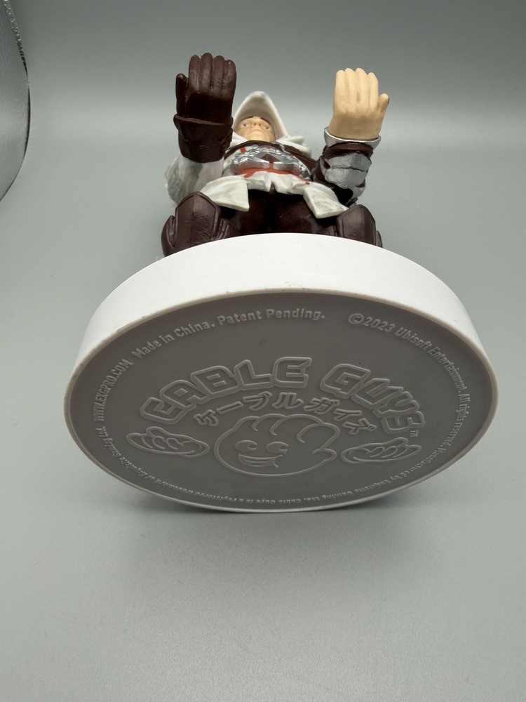 Cable Guys Assassins Creed Controller Holder