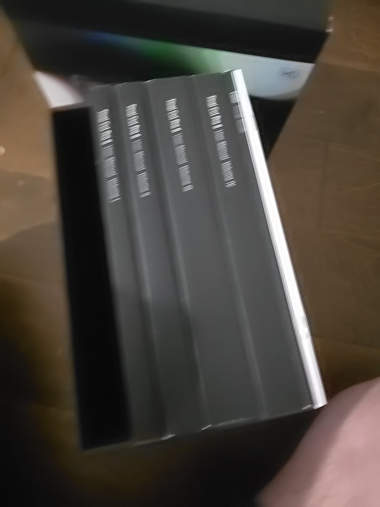 Apple Final Cut Studio 2 Editing Software Complete with Manuals