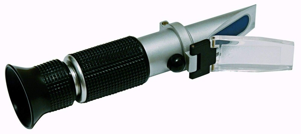 REED Instruments R9500 Brix Refractometer with Automatic Temperature