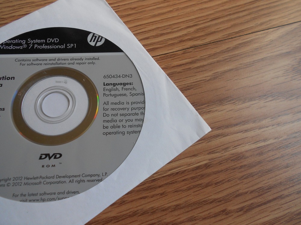 HP Compaq Windows 7 Professional SP1 64-Bit DVD System Recovery Media Software