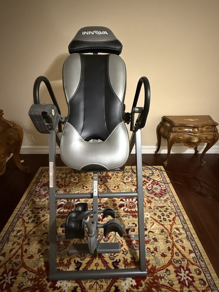 innova inversion table 5900 - Slightly Used!