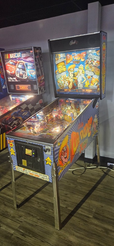 DR. DUDE Pinball Machine - Bally 1990 - 2477