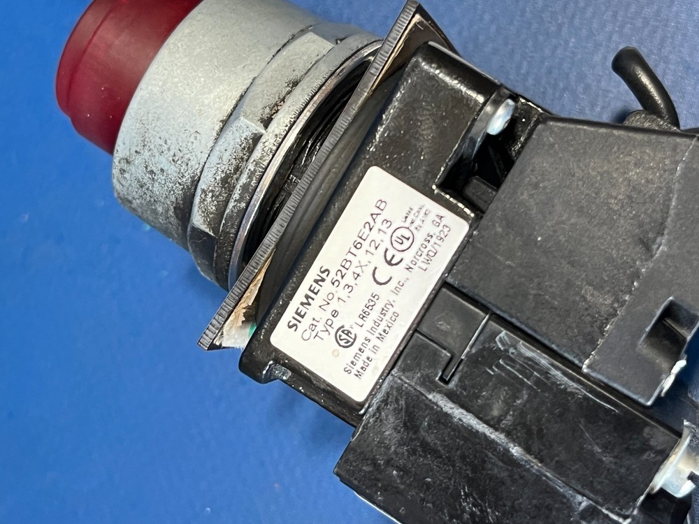 SIEMENS 52AAFE2B INDICATOR LIGHT LOT OF 3