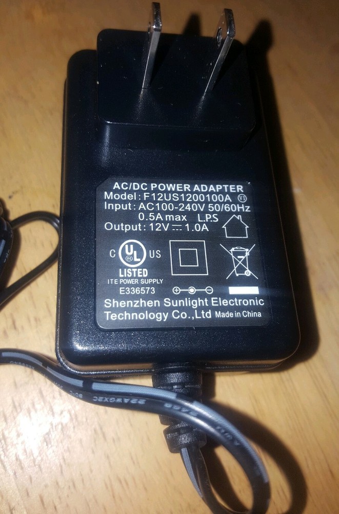 AC adapter for Camera 12vdc 1A