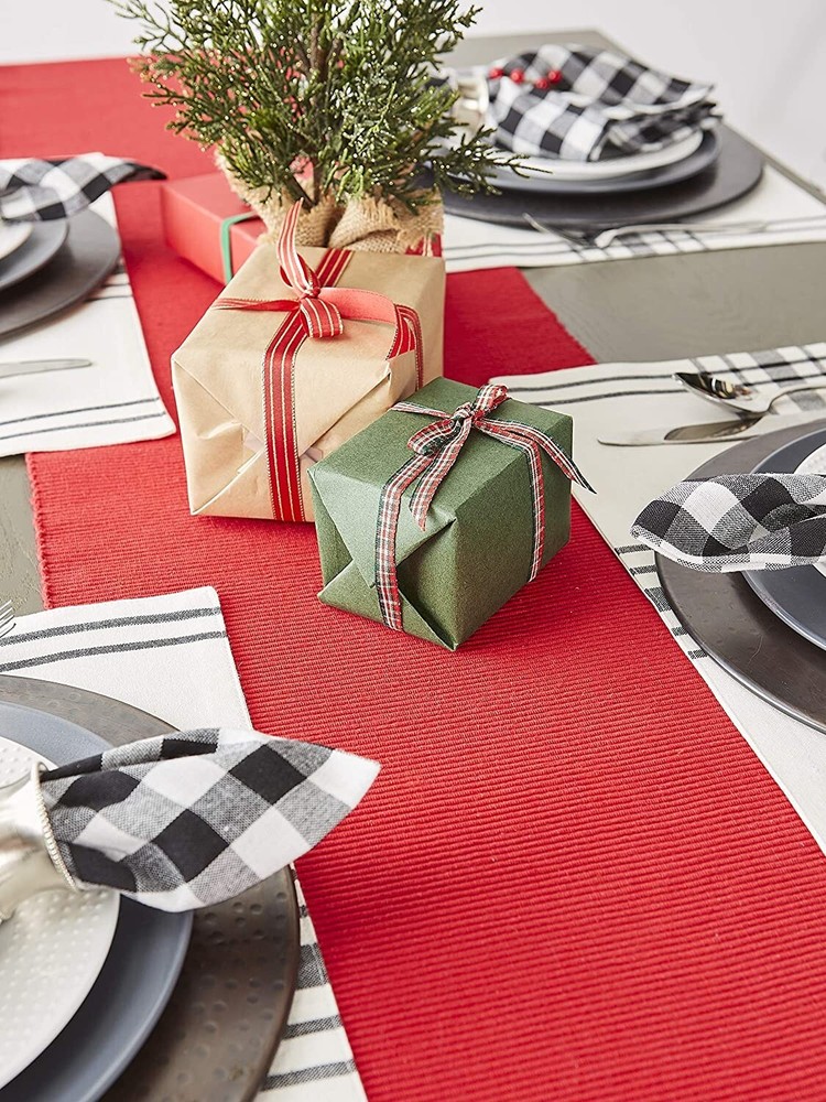 Design Imports Table Runner, Tango Red (751089)
