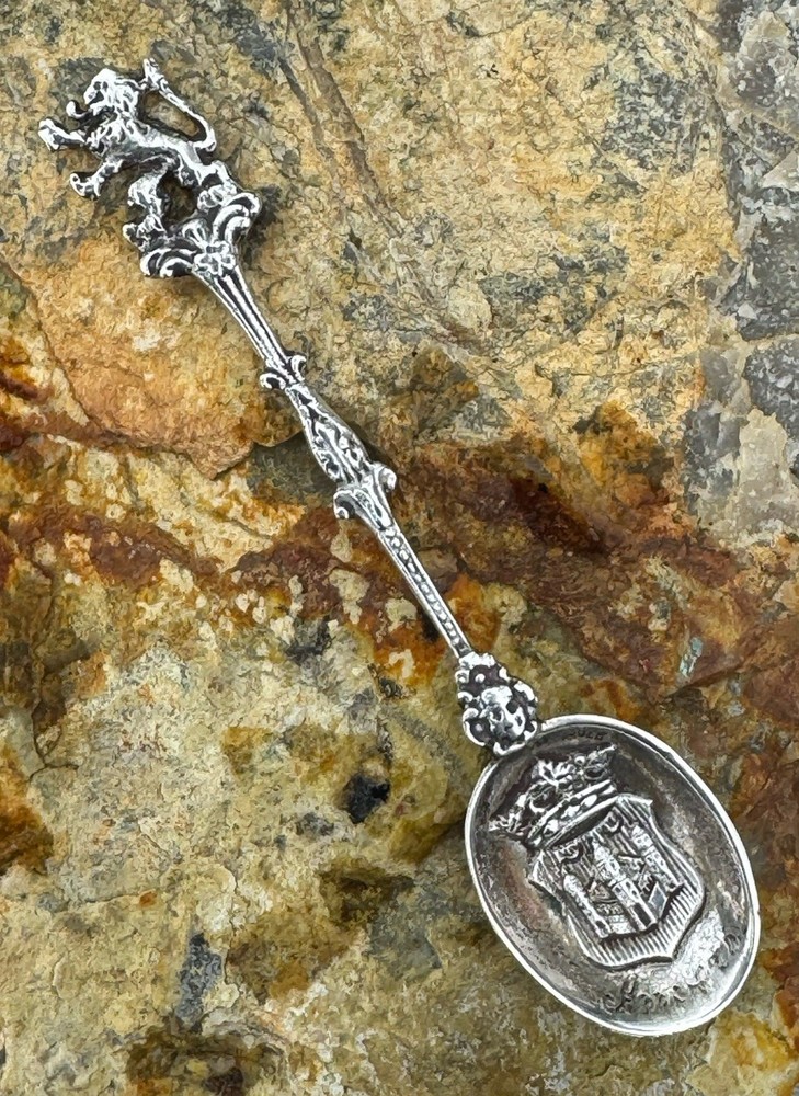 830 S Silver Lion Spoon