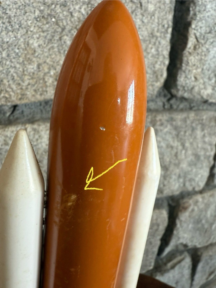 NASA Space Shuttle, SPACE, Astronaut Challenger Items