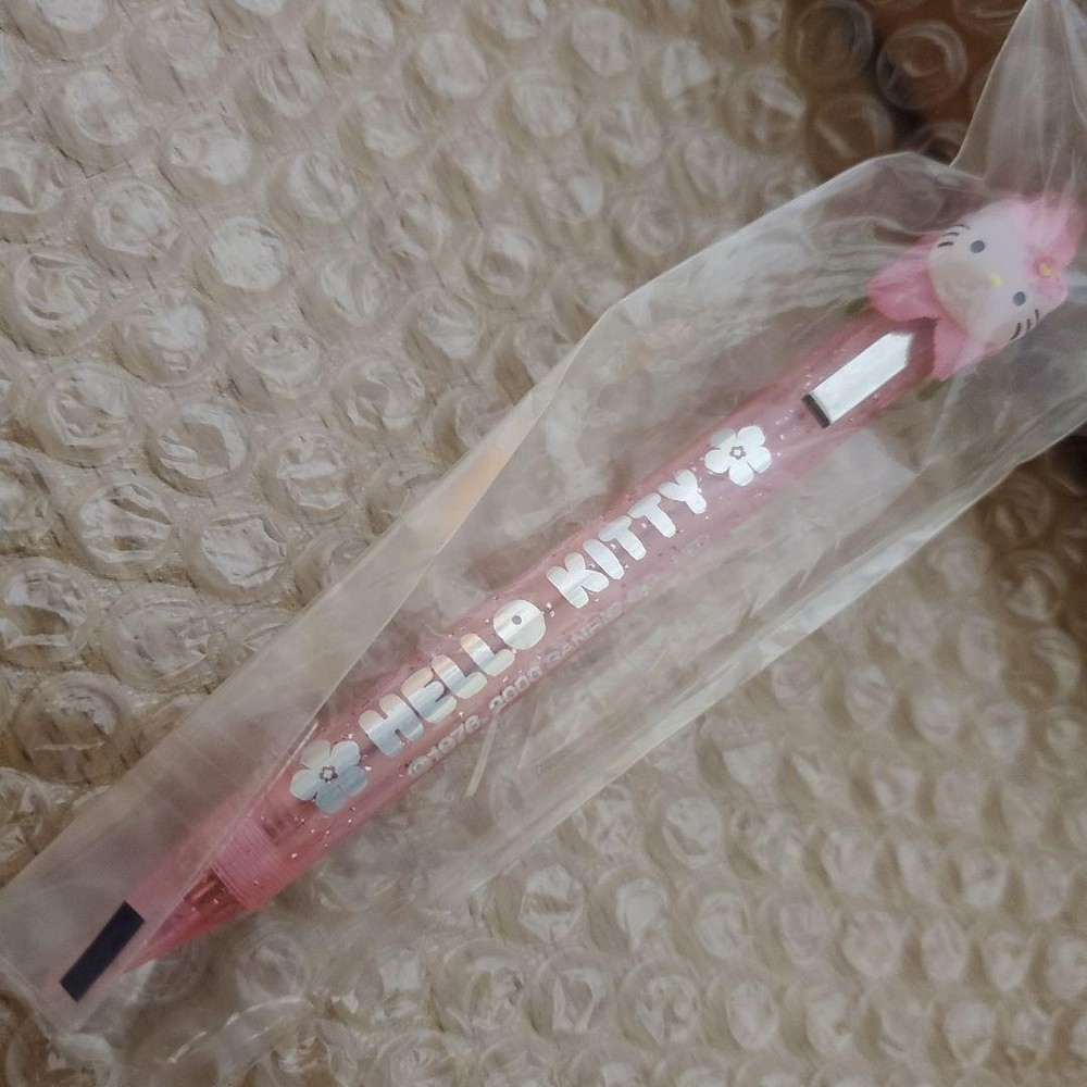 hibiscus kitty pen