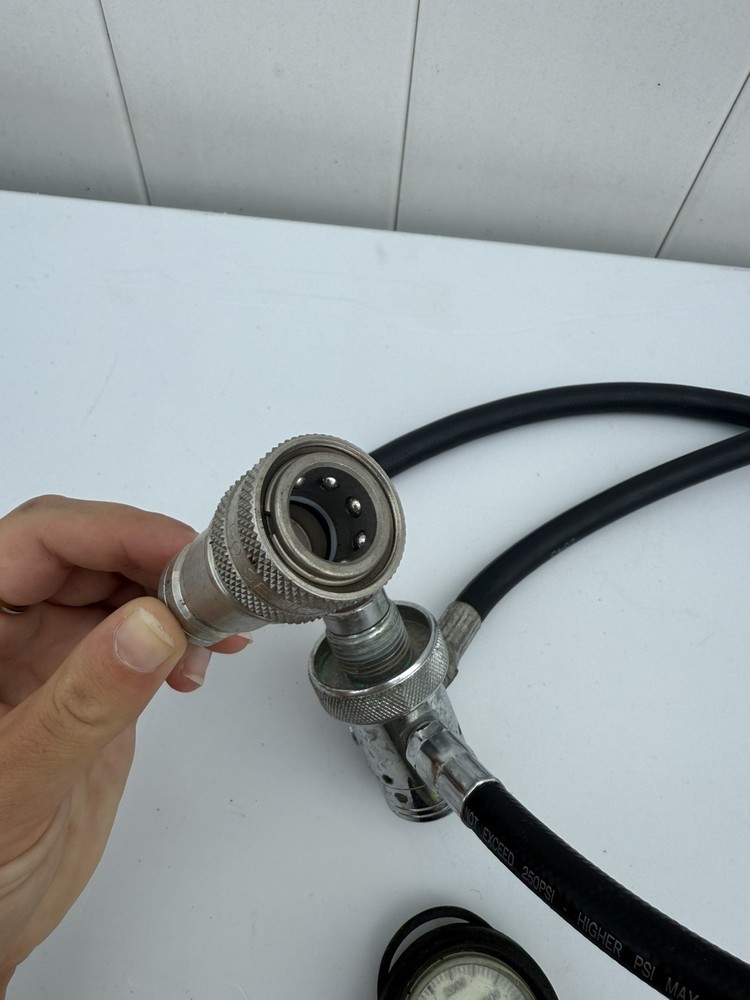 Highland compact DIN first Stage Regulator with Highland SPG. NEEDS SERVICE.