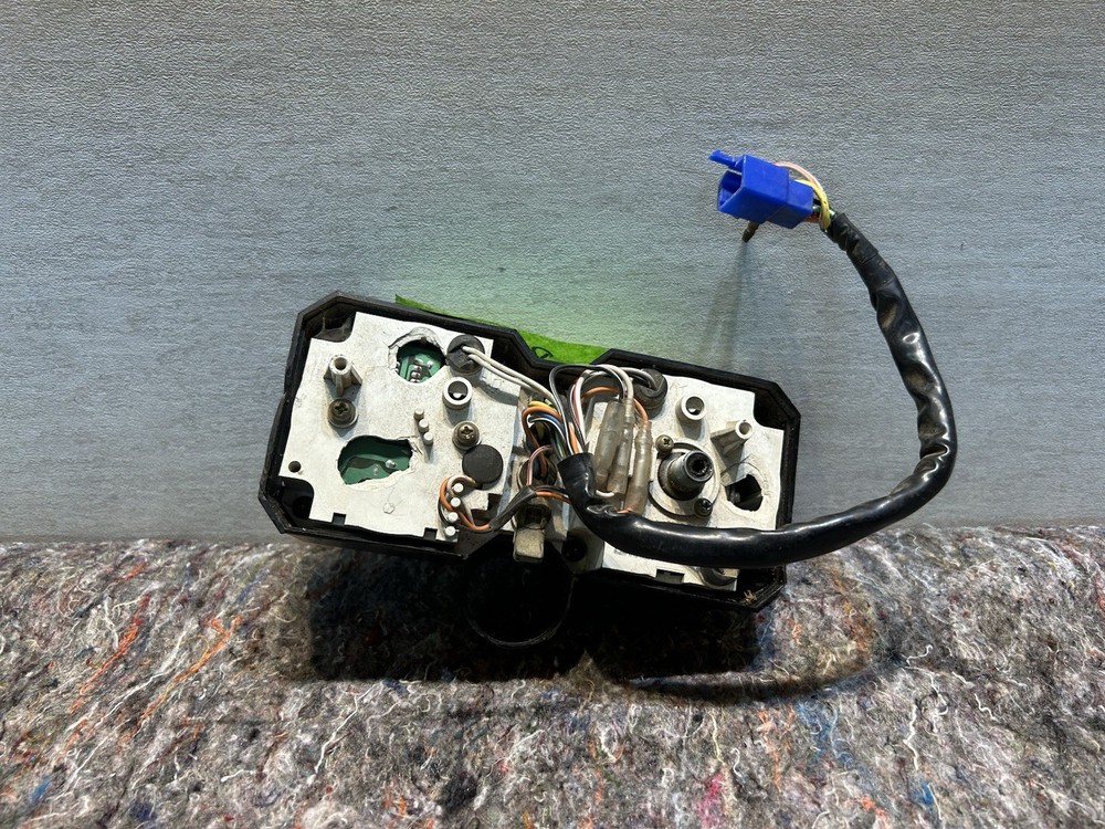 1996 Suzuki DR350S Gauge Cluster With Broken Tabs