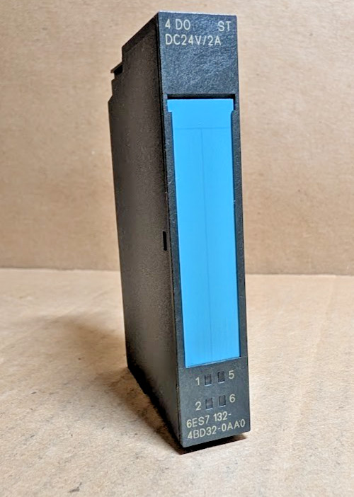 Siemens 6ES7132-4BD32-0AA0 SIMATIC DP 4DO Digital Output Module, 24VDC, ET200S