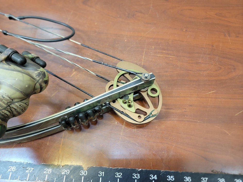 Hoyt Ultramag XT 2000 Compound Bow 27" 60# Draw