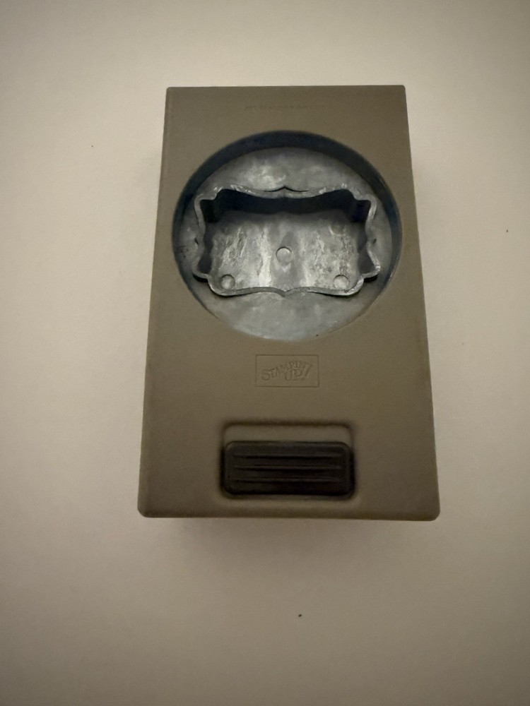 Stampin’ Up! Decorative Label Paper Punch