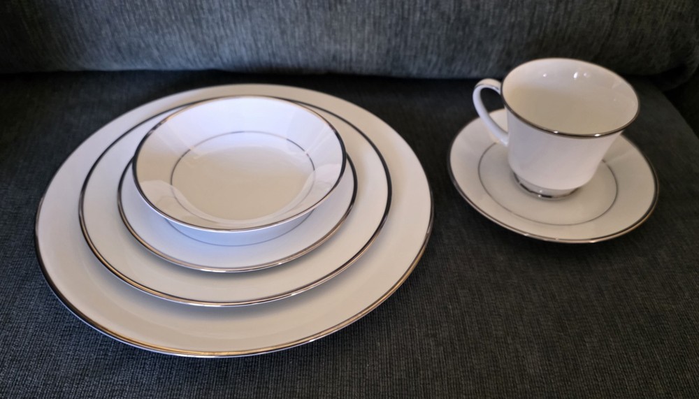 NORITAKE CONTEMPORARY *SPECTRUM* 2983 ~ 6 PC. PLACE SETTING