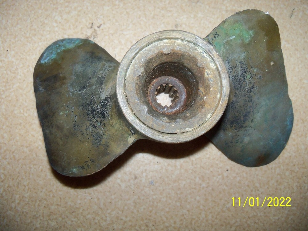 Old Bronze Mercury Quicksilver 48-23586A2-11 Propeller