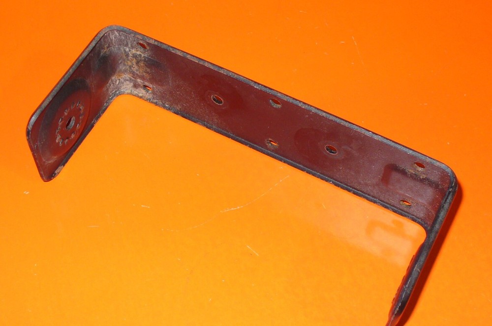 MOTOROLA MOUNTING BRACKET TRUNION OLDER TYPE