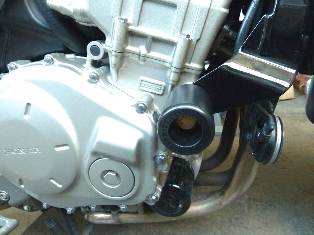 HONDA CBF 1000 - ABS FRAME CRASH PROTECTION PUCKS KNOBS ENGINE SLIDERS SAVERS