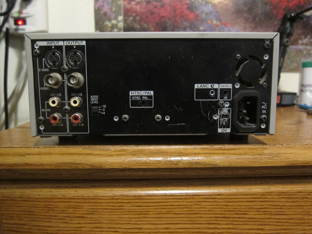 Sony DSR-25 DVCam minidv Videocassette Recorder