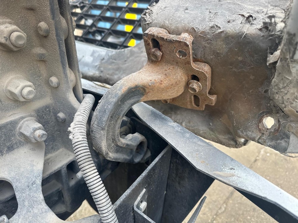 Volvo VNL Hood Hinge - Used