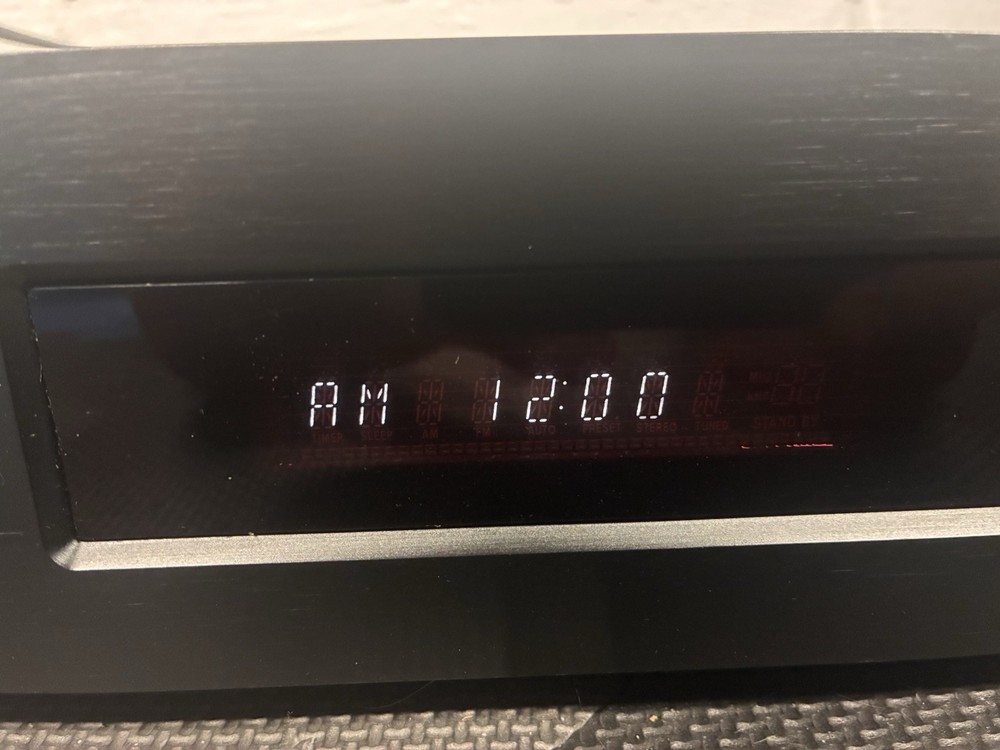 TEAC Model T-R670 Stereo Receiver Tested Working