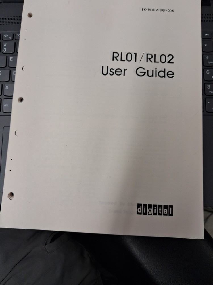 DEC's RL01/RL02 Disk Subsystem User's Guide -  DEC / Digital Equipment Corp