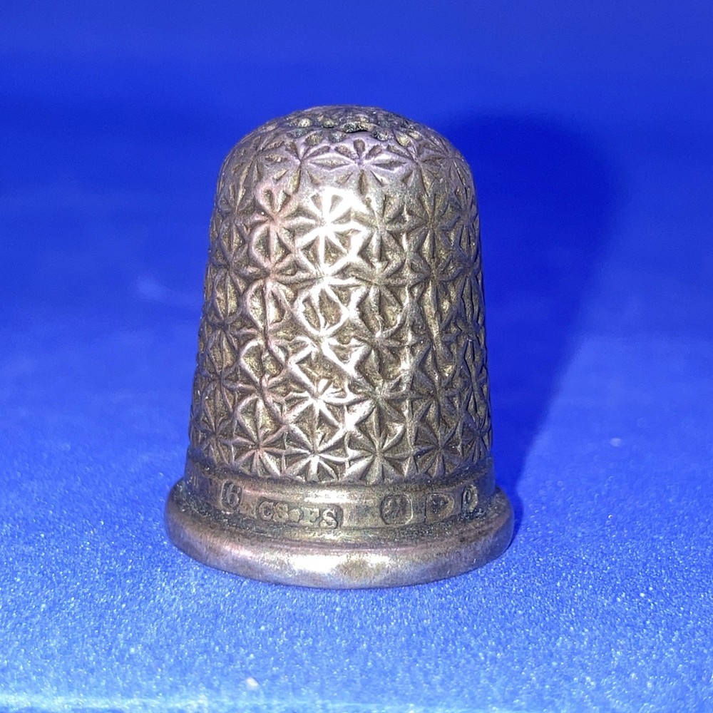 Hallmarked Silver Thimble by Saunders & Shepherd ? CS & FS, Sz 6 (3258)