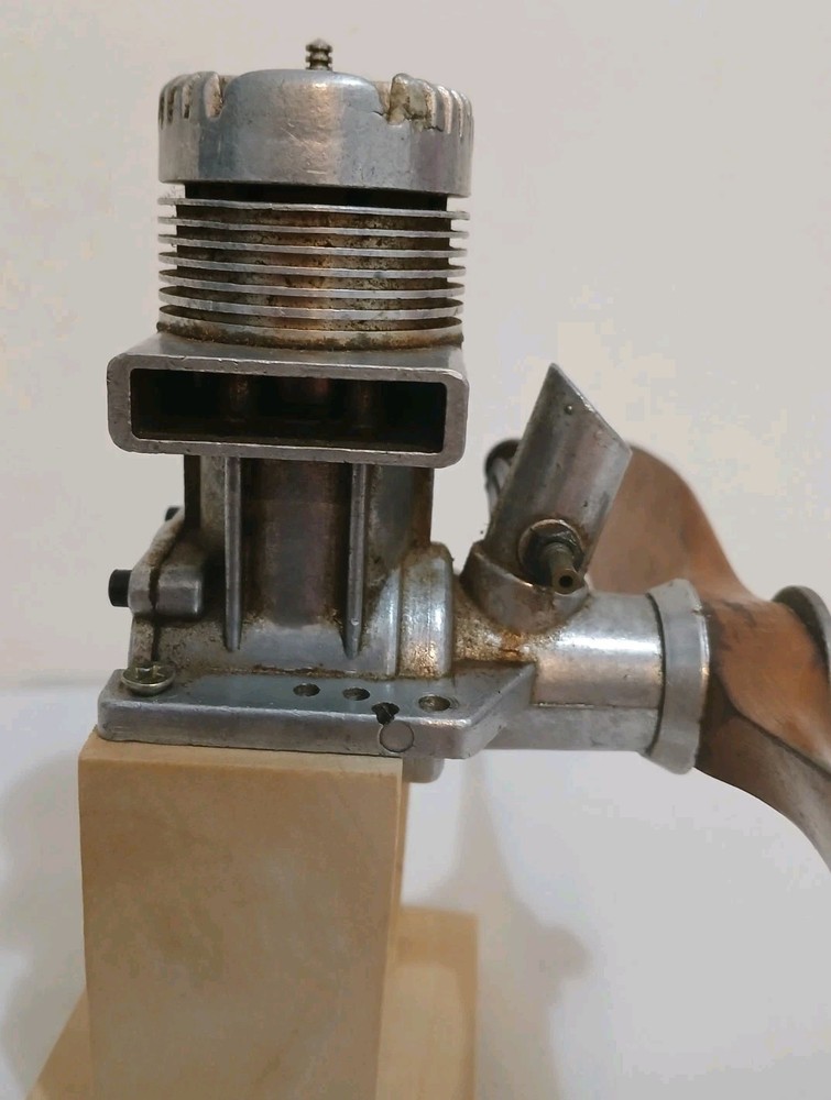 Vintage Fox Airplane Engine