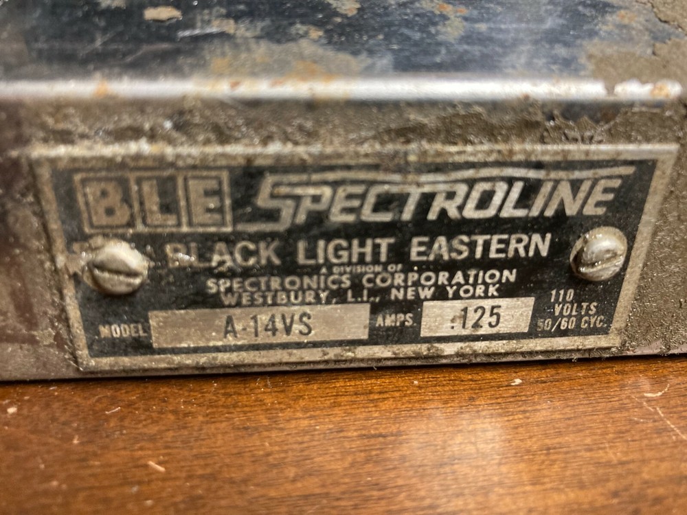 BLE Black Light Eastern Spectroline Model A 14VS