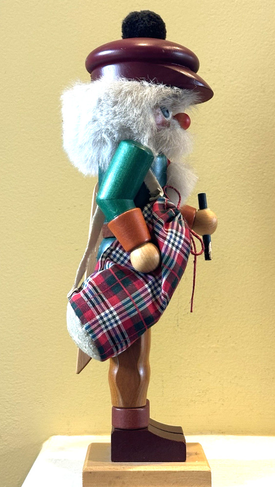 Christian Ulbricht Seiffener Nutcracker-Golfer- Large 15" Missing Golf Club