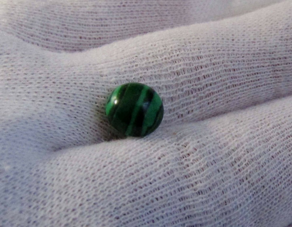 NATURAL MALACHITE, CABUJON 8MM