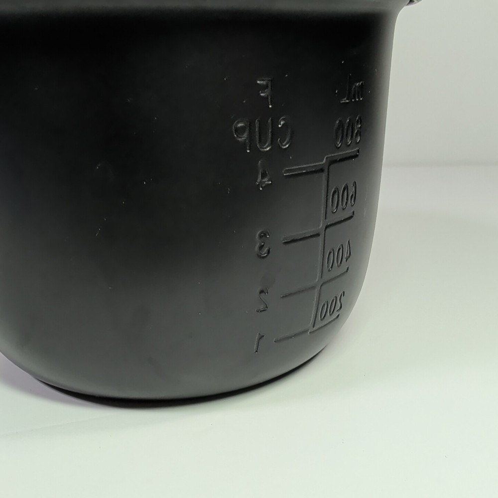 Rice Robot 4 Cup Space Saving Rice Cooker with Ceramic Nonstick Inner Pot White