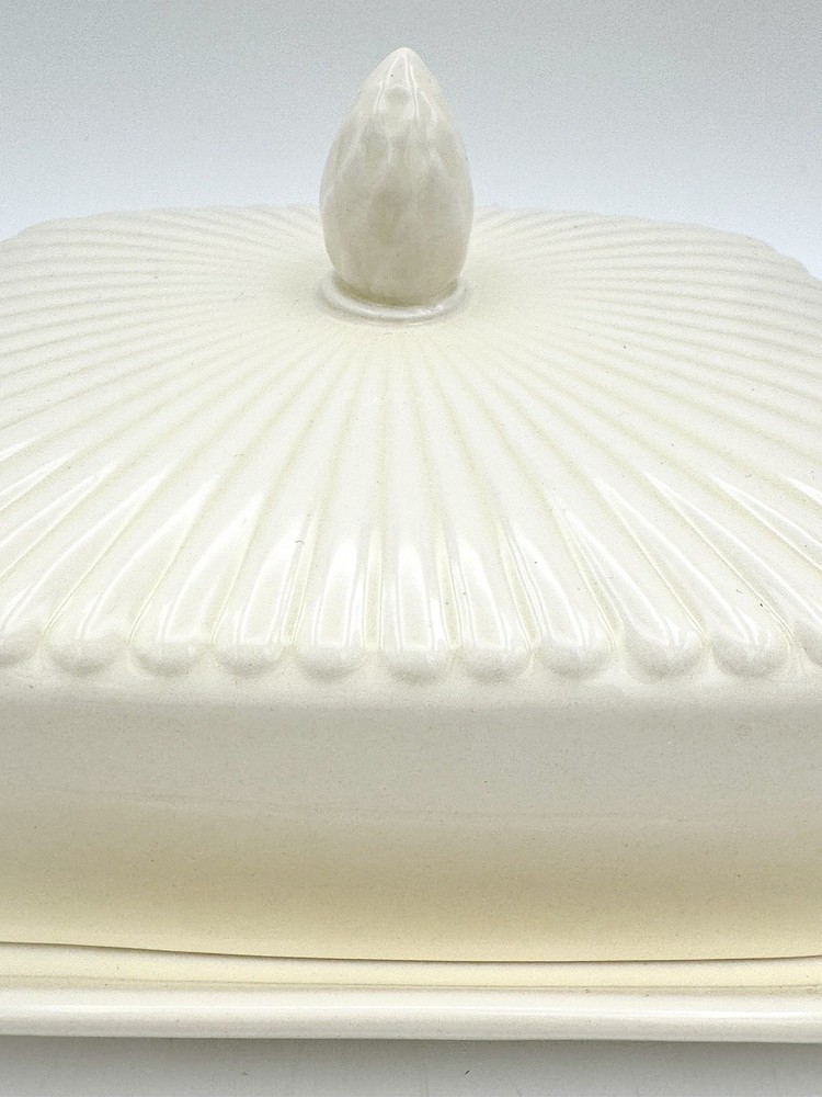 Wedgwood Edme - Rectangular Covered Butter, 7 3/8"