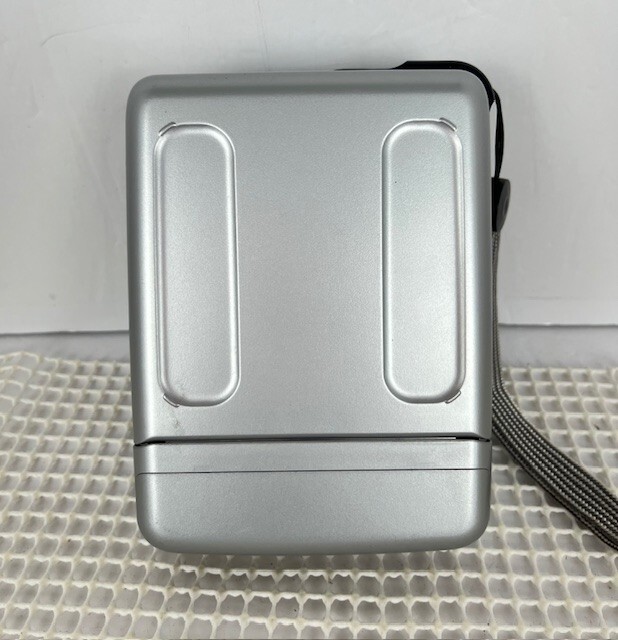 Vintage Polaroid One600 Folding Instant Camera Silver w/ a bag-UNTESTED